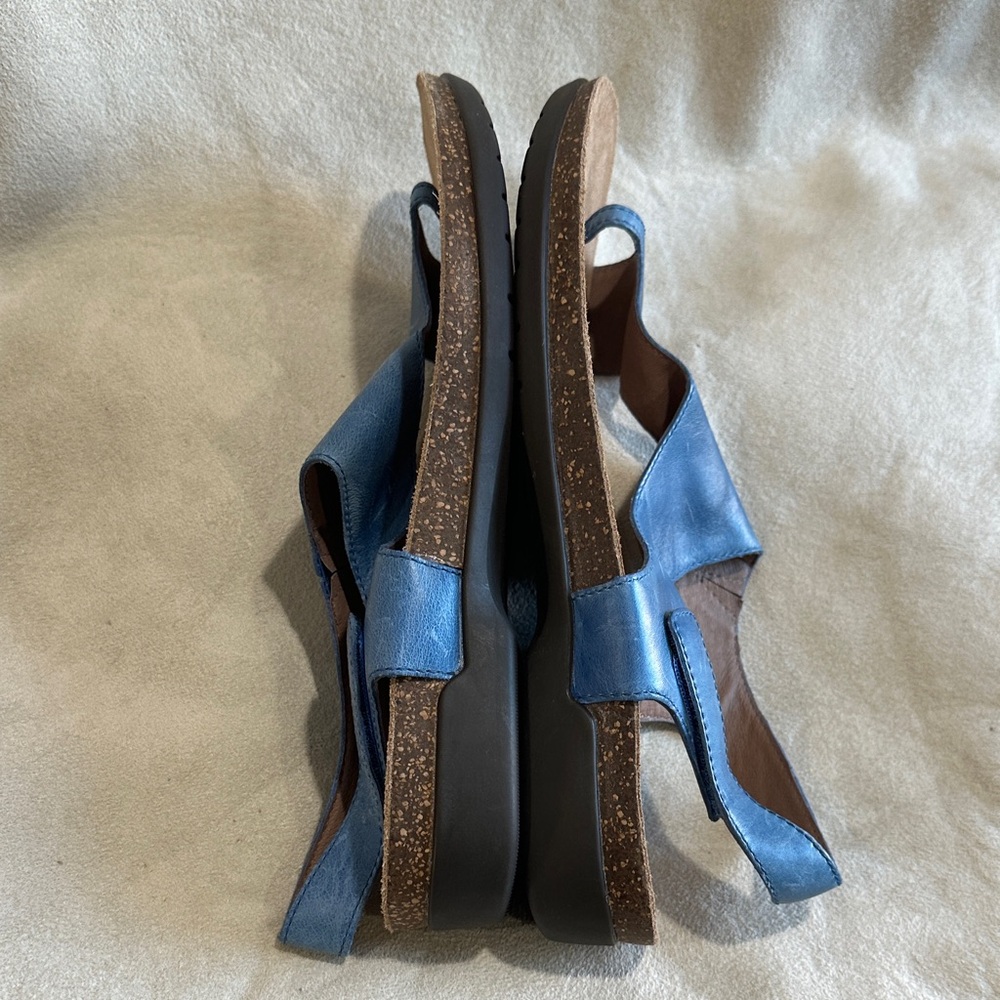 Dansko Reece Women's Vibrant Blue Sandals - Picture 9 of 13